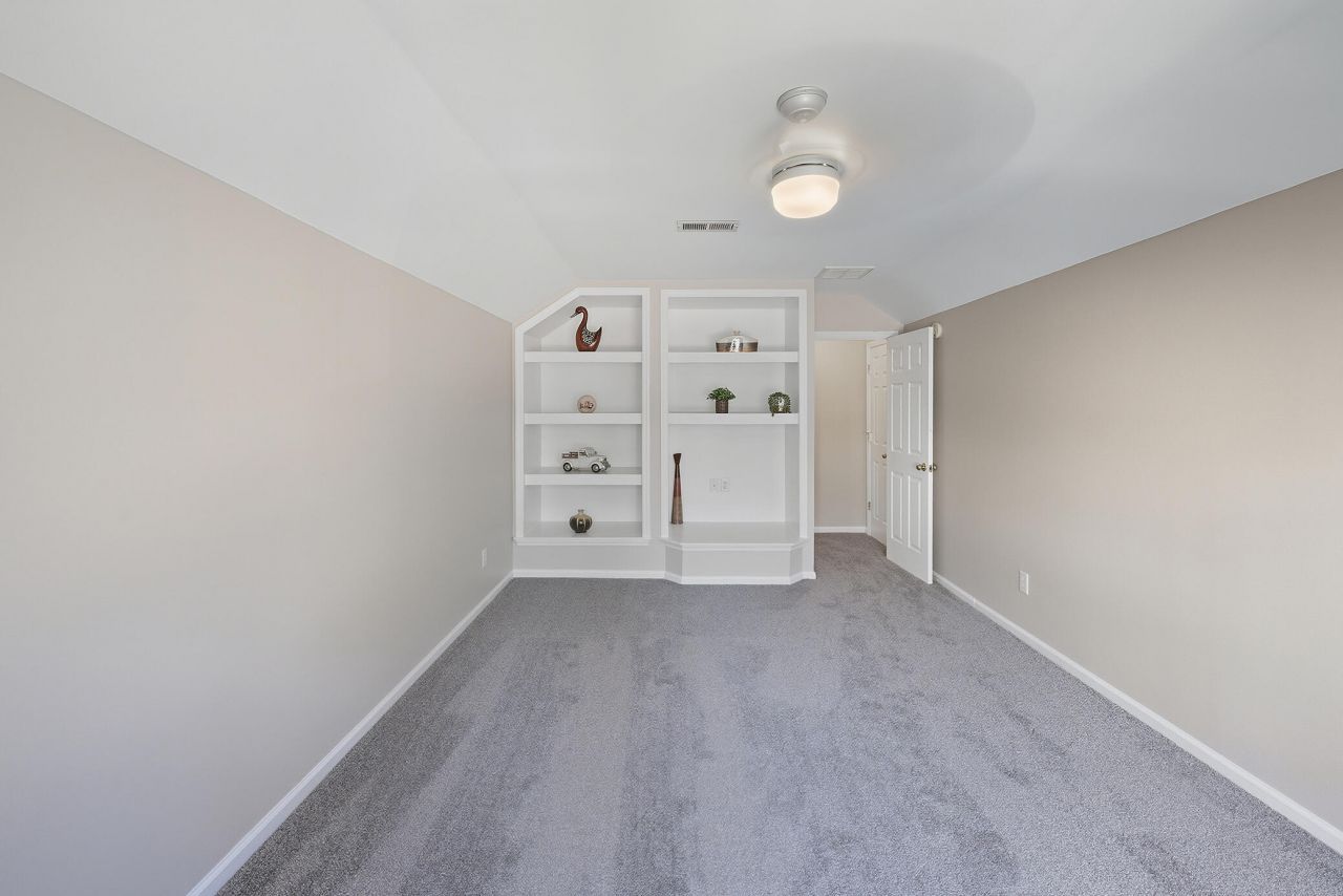 808 Long Drive Road Photo 32