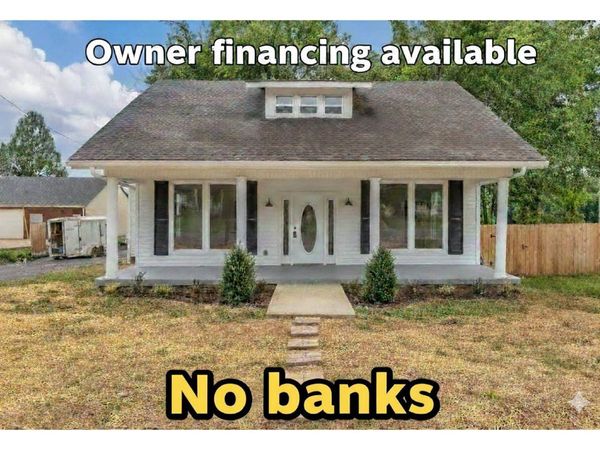 601 S Russell St, Portland, TN 37148