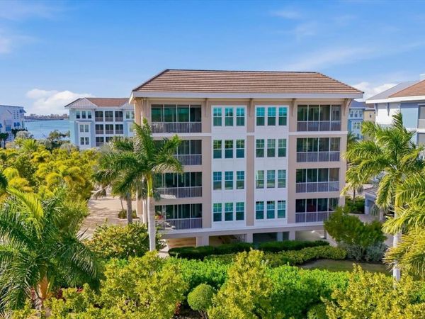 395 ARUBA CIRCLE, Unit 303, BRADENTON, FL 34209