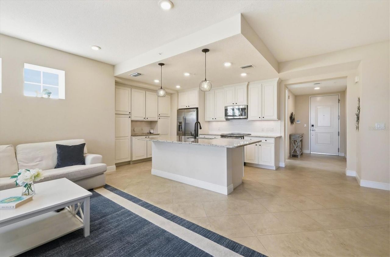 395 Aruba Circle, Unit 303, Bradenton, FL 34209 Photo