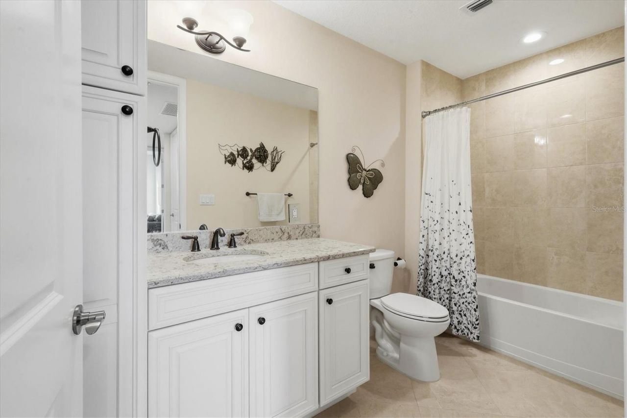 395 Aruba Circle, Unit 303, Bradenton, FL 34209 Photo