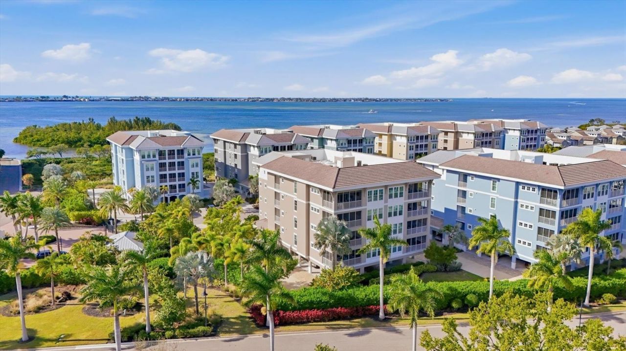 395 Aruba Circle, Unit 303, Bradenton, FL 34209 Photo