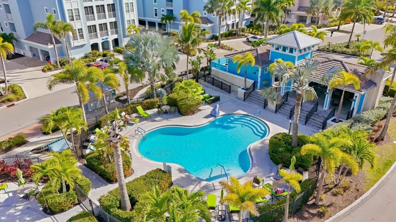 395 Aruba Circle, Unit 303, Bradenton, FL 34209 Photo