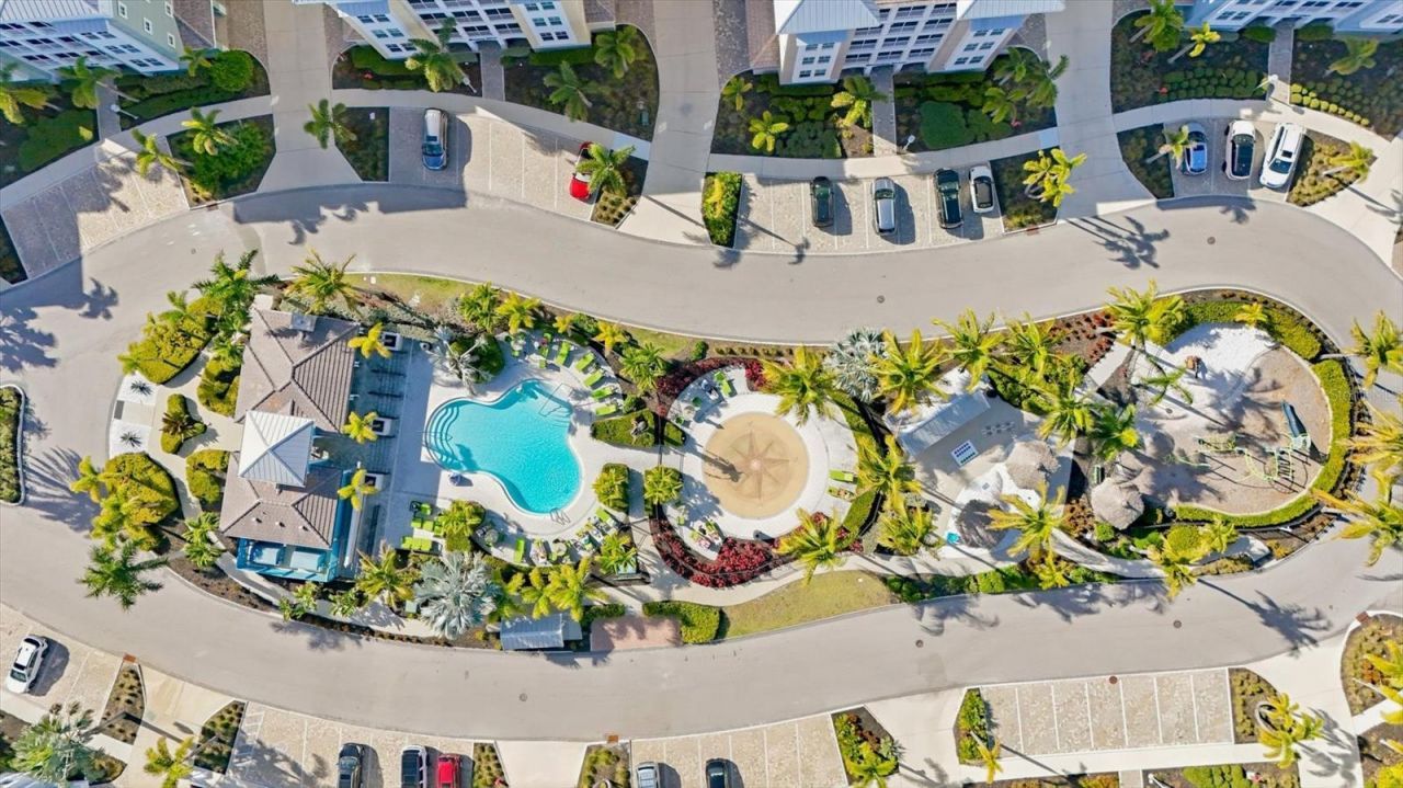 395 Aruba Circle, Unit 303, Bradenton, FL 34209 Photo