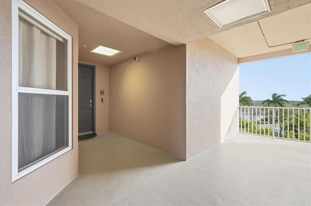 395 Aruba Circle, Unit 303, Bradenton, FL 34209 Photo