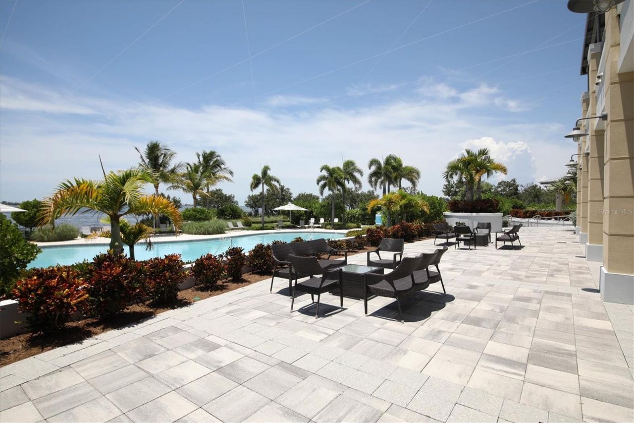 395 Aruba Circle, Unit 303, Bradenton, FL 34209 Photo
