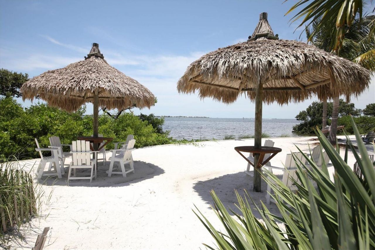 395 Aruba Circle, Unit 303, Bradenton, FL 34209 Photo