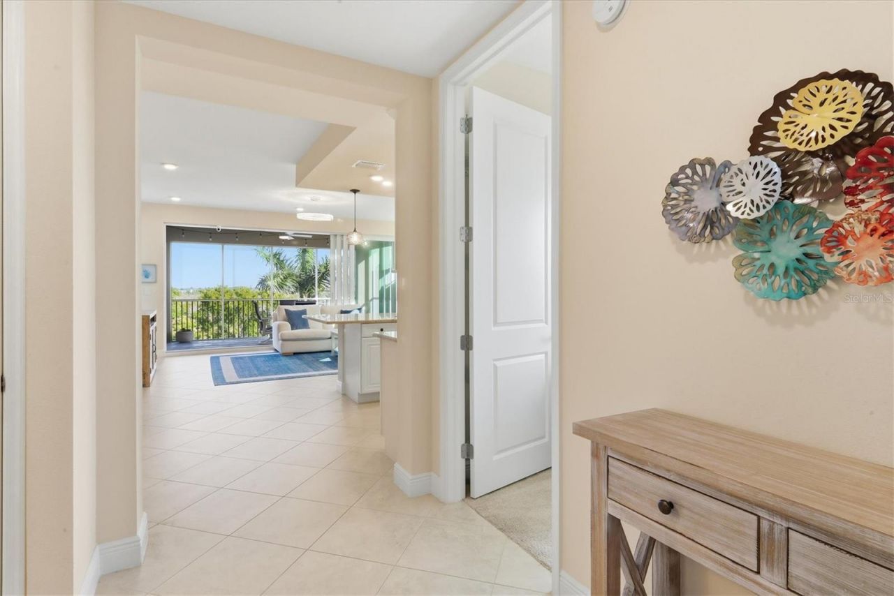 395 Aruba Circle, Unit 303, Bradenton, FL 34209 Photo