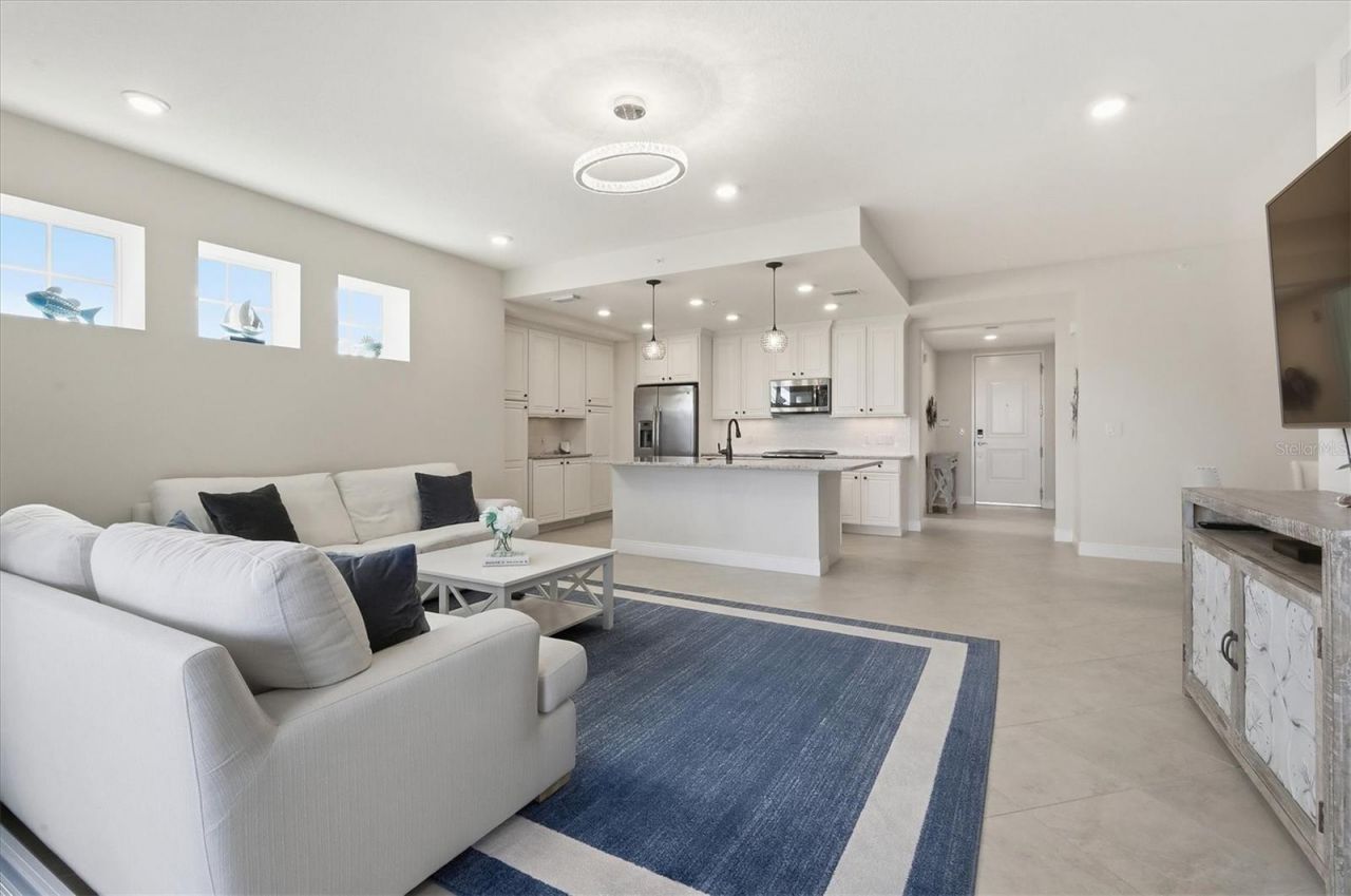 395 Aruba Circle, Unit 303, Bradenton, FL 34209 Photo