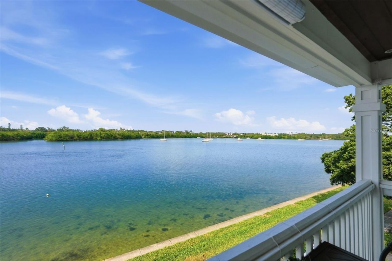 3783 Pompano, Unit D, Saint Petersburg, FL 33705 Photo