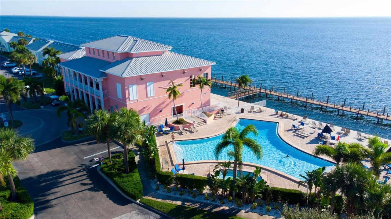 3783 Pompano, Unit D, Saint Petersburg, FL 33705 Photo