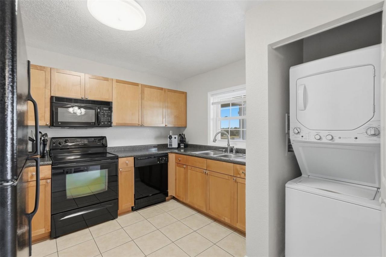 3783 Pompano, Unit D, Saint Petersburg, FL 33705 Photo