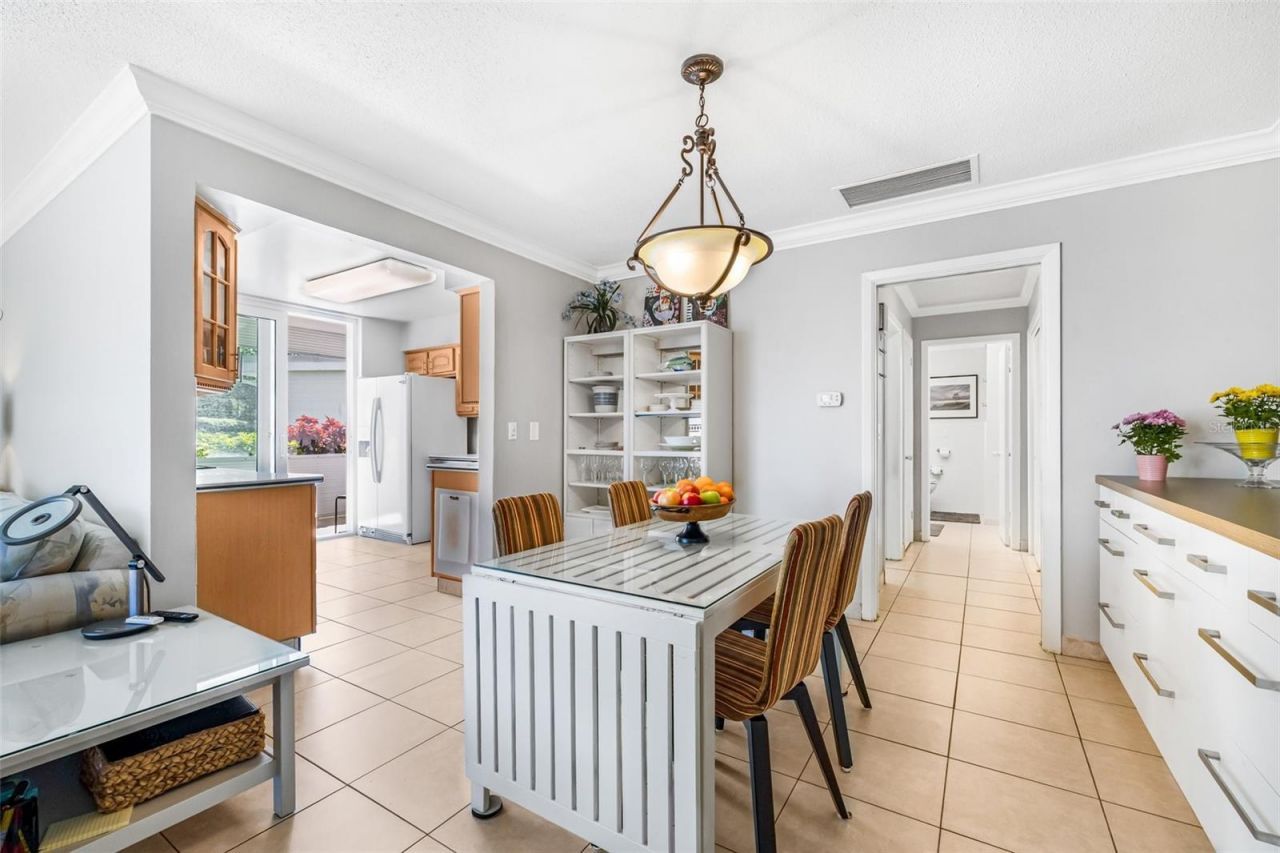 615 10th Avenue Ne, Unit 1, Saint Petersburg, FL 33701 Photo