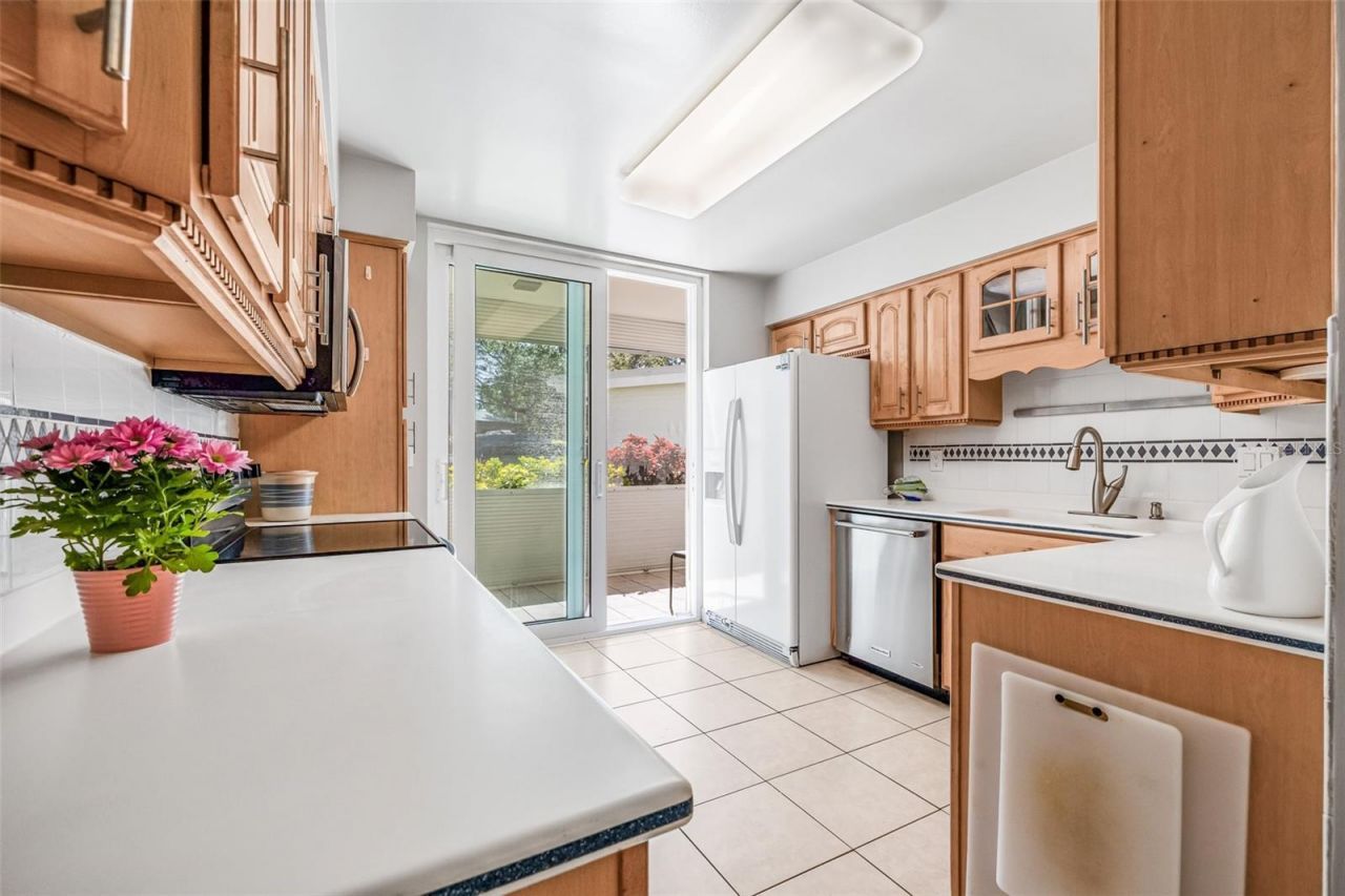 615 10th Avenue Ne, Unit 1, Saint Petersburg, FL 33701 Photo