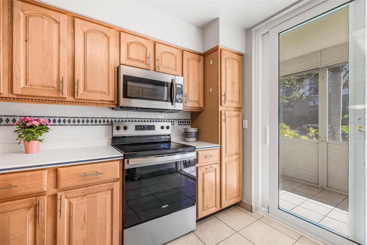 615 10th Avenue Ne, Unit 1, Saint Petersburg, FL 33701 Photo