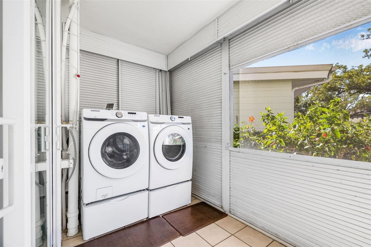 615 10th Avenue Ne, Unit 1, Saint Petersburg, FL 33701 Photo