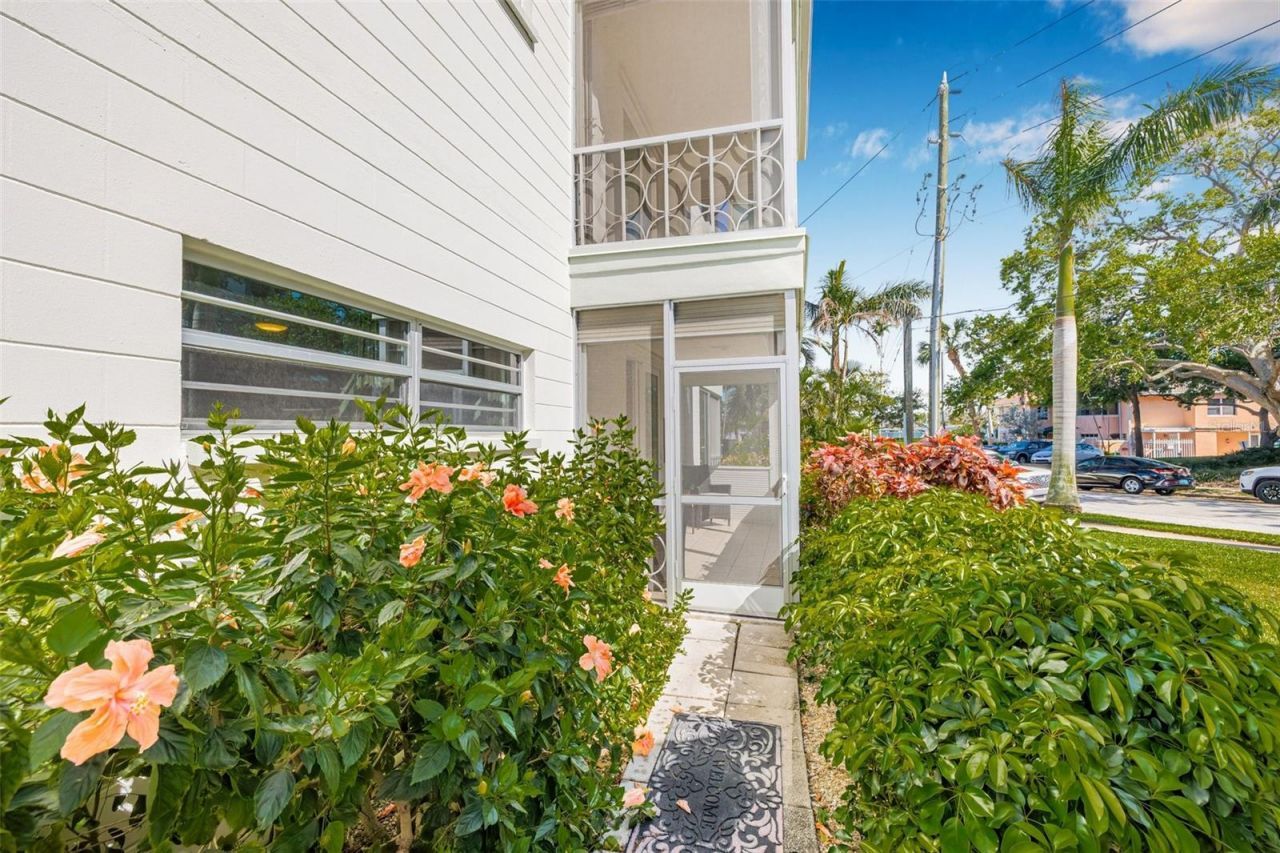 615 10th Avenue Ne, Unit 1, Saint Petersburg, FL 33701 Photo