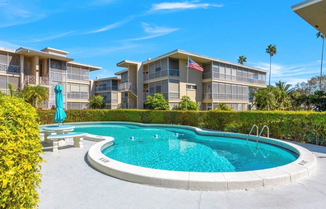 615 10th Avenue Ne, Unit 1, Saint Petersburg, FL 33701 Photo