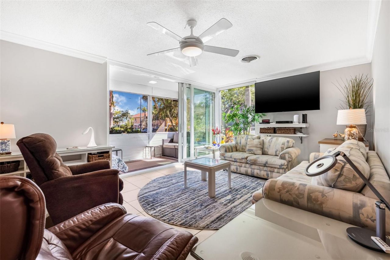 615 10th Avenue Ne, Unit 1, Saint Petersburg, FL 33701 Photo