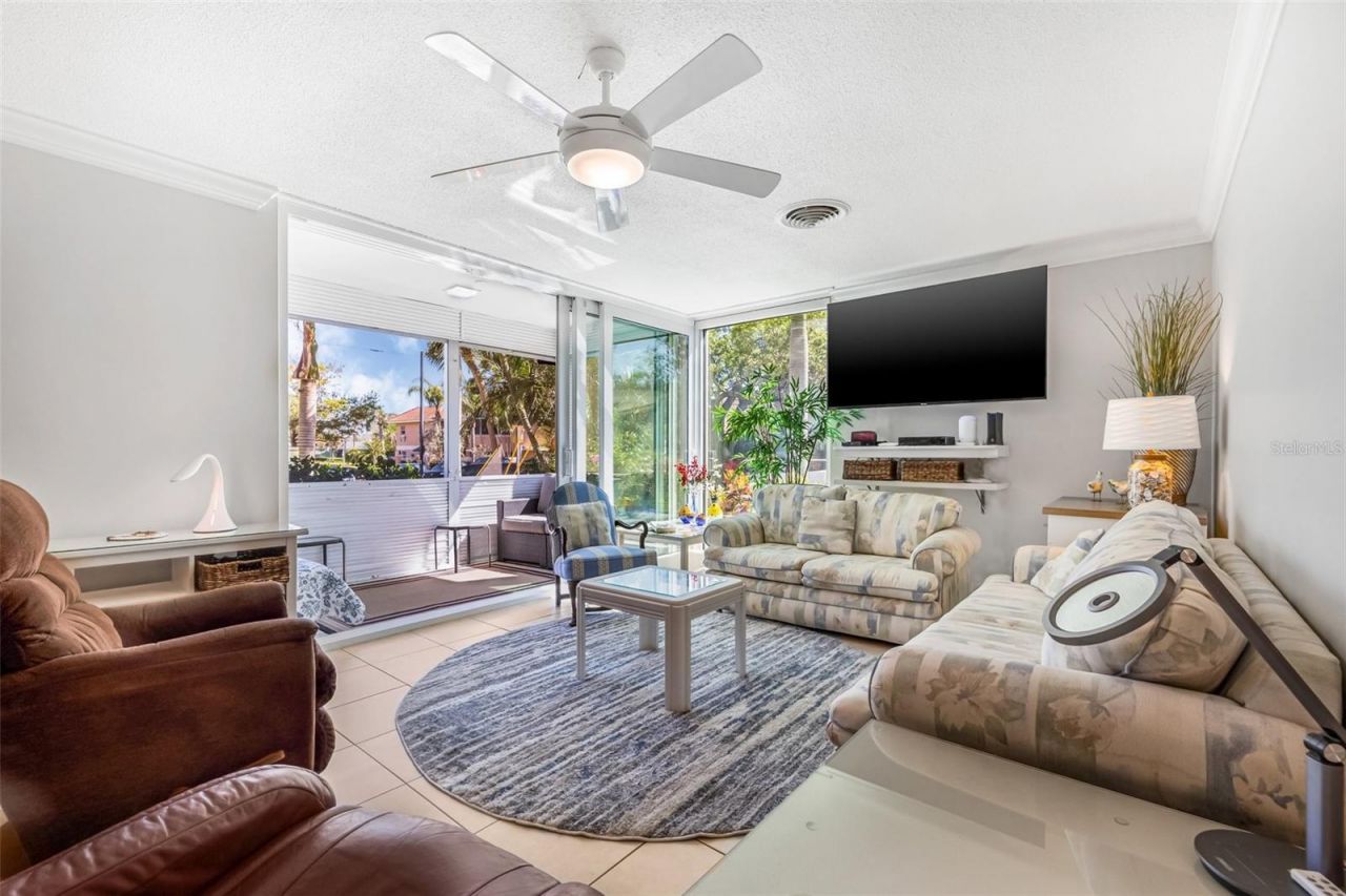 615 10th Avenue Ne, Unit 1, Saint Petersburg, FL 33701 Photo