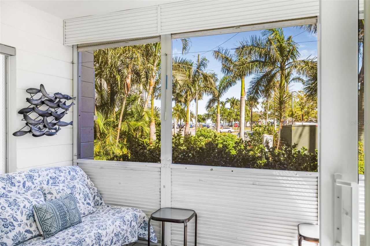 615 10th Avenue Ne, Unit 1, Saint Petersburg, FL 33701 Photo