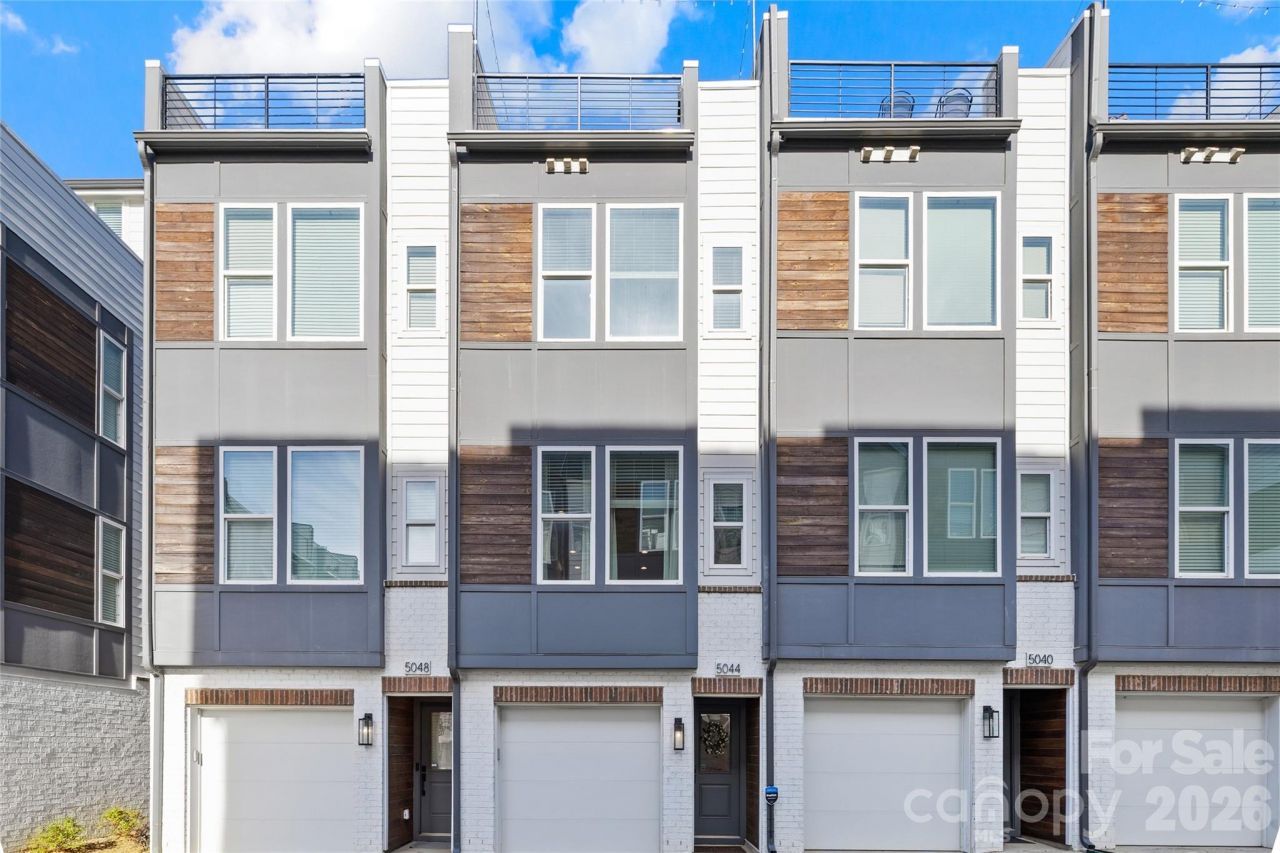 5044 York Park Lane, Charlotte, NC 28217 Main Photo