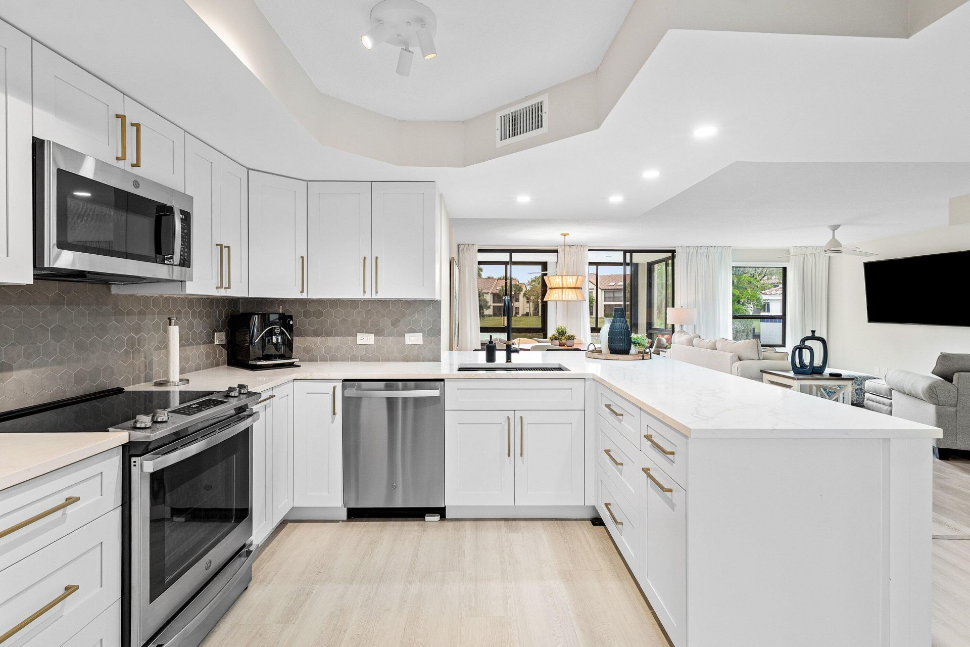 7918 Granada Place, Unit 103, Boca Raton, FL 33433 Photo