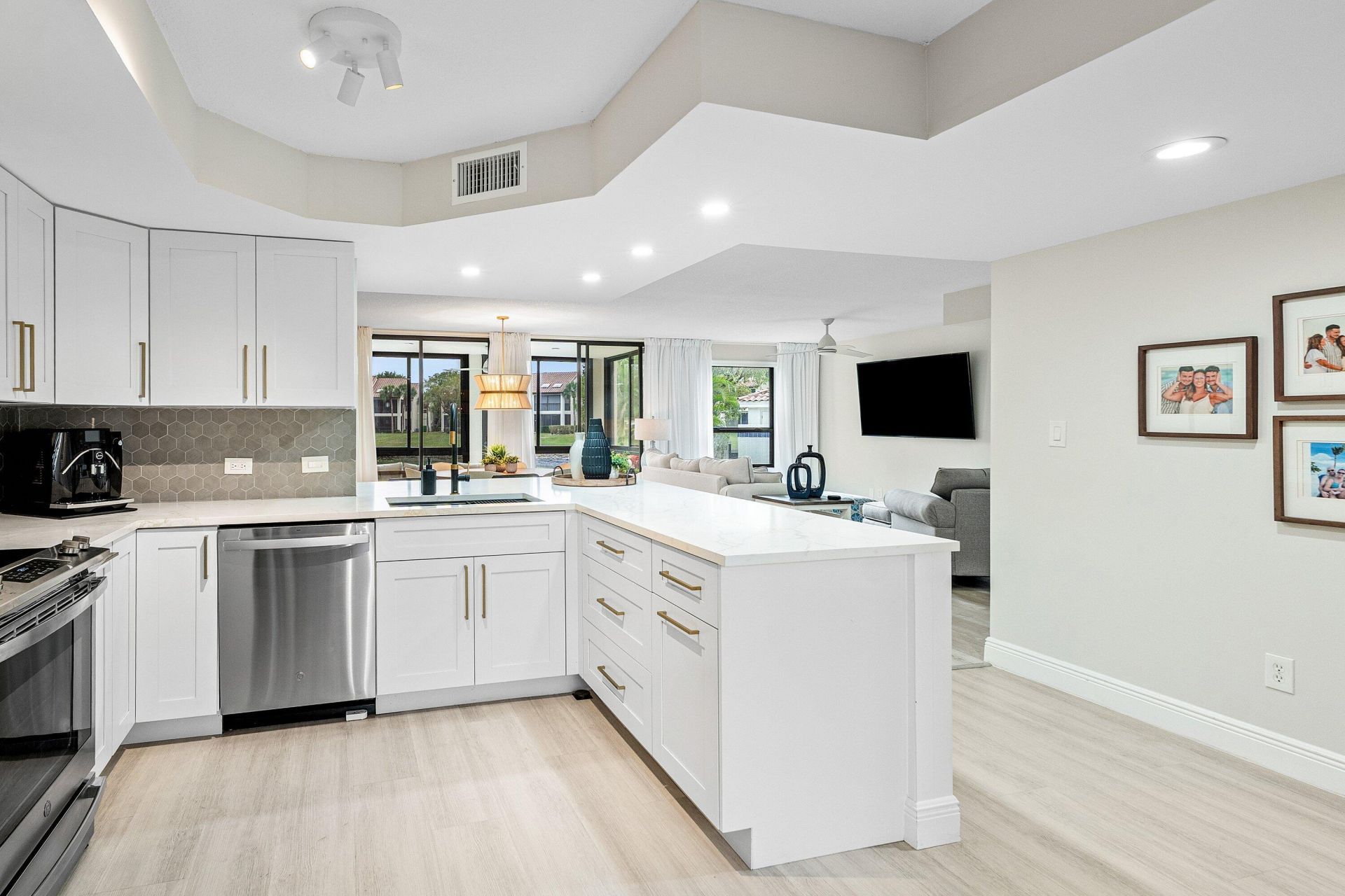 7918 Granada Place, Unit 103, Boca Raton, FL 33433 Photo