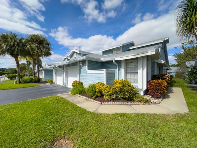 3851 Island Club Circle E, Lake Worth, FL 33462 Main Photo