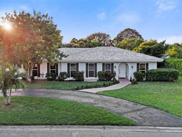 2400 NW 105th Ter, Coral Springs, FL 33065