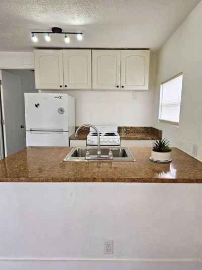 700 NW 9th Avenue, Pompano Beach, FL 33060 Photo