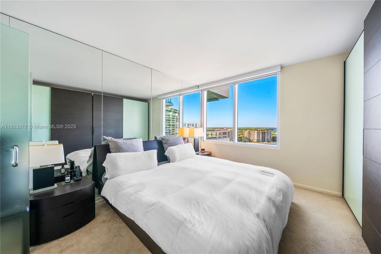 400 S Pointe Dr, Unit 2003, Miami Beach, FL 33139 Photo