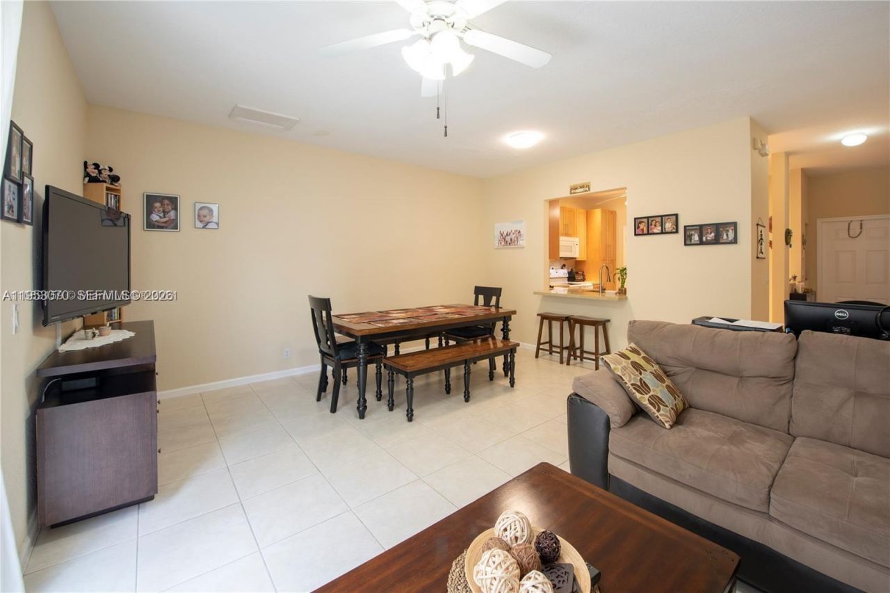 9009 NW 54th St, Unit 9009, Sunrise, FL 33351 Photo