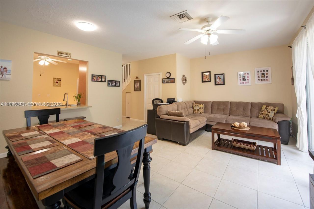 9009 NW 54th St, Unit 9009, Sunrise, FL 33351 Photo