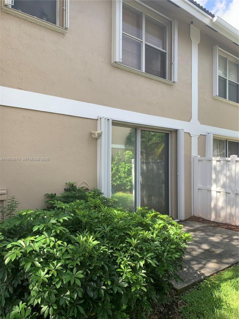 9009 NW 54th St, Unit 9009, Sunrise, FL 33351 Photo