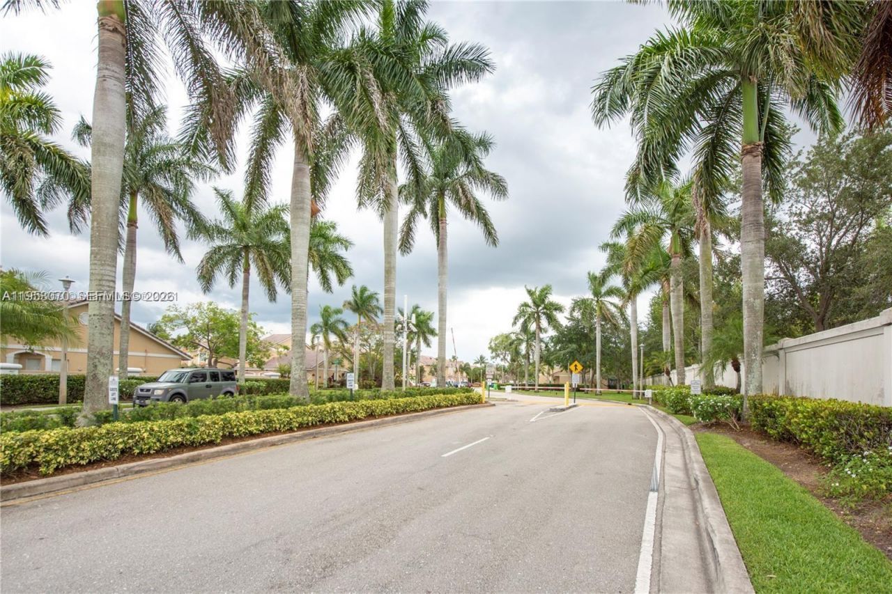 9009 NW 54th St, Unit 9009, Sunrise, FL 33351 Photo