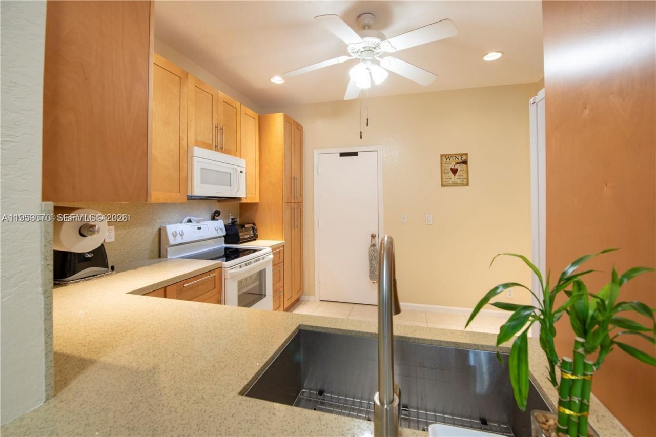 9009 NW 54th St, Unit 9009, Sunrise, FL 33351 Photo