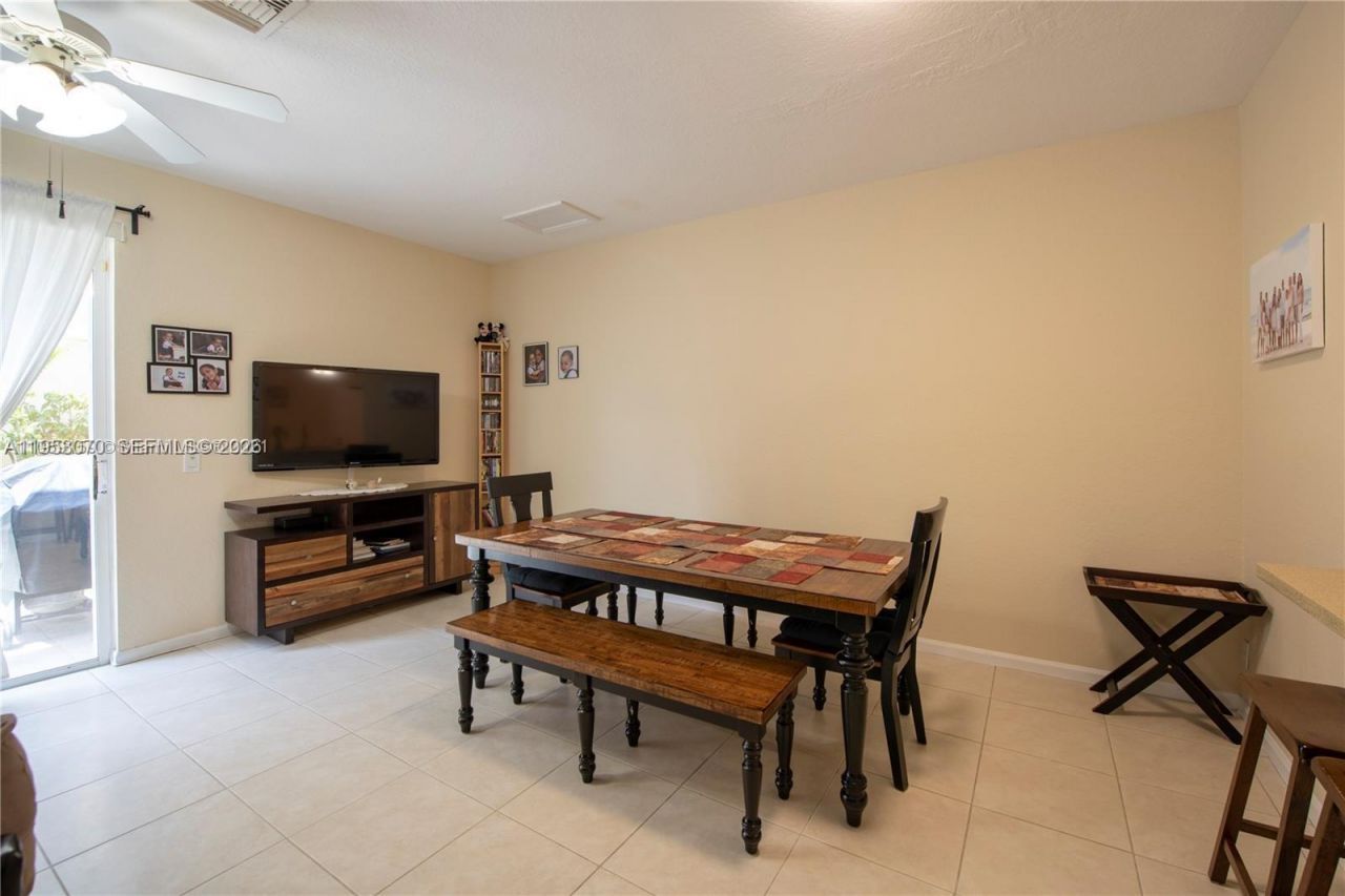9009 NW 54th St, Unit 9009, Sunrise, FL 33351 Photo