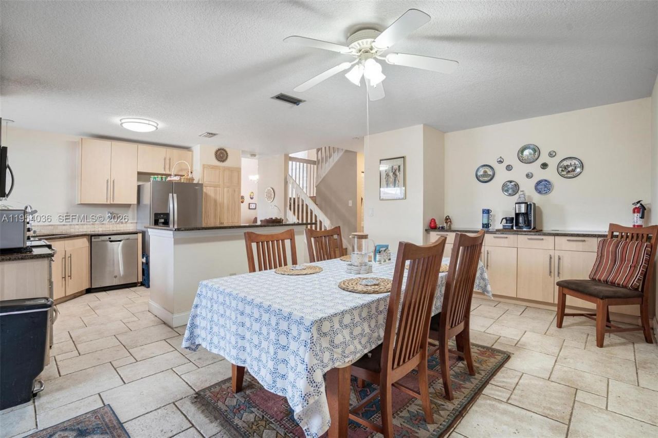 13930 Oak Ridge Dr , Davie, FL 33325 Photo