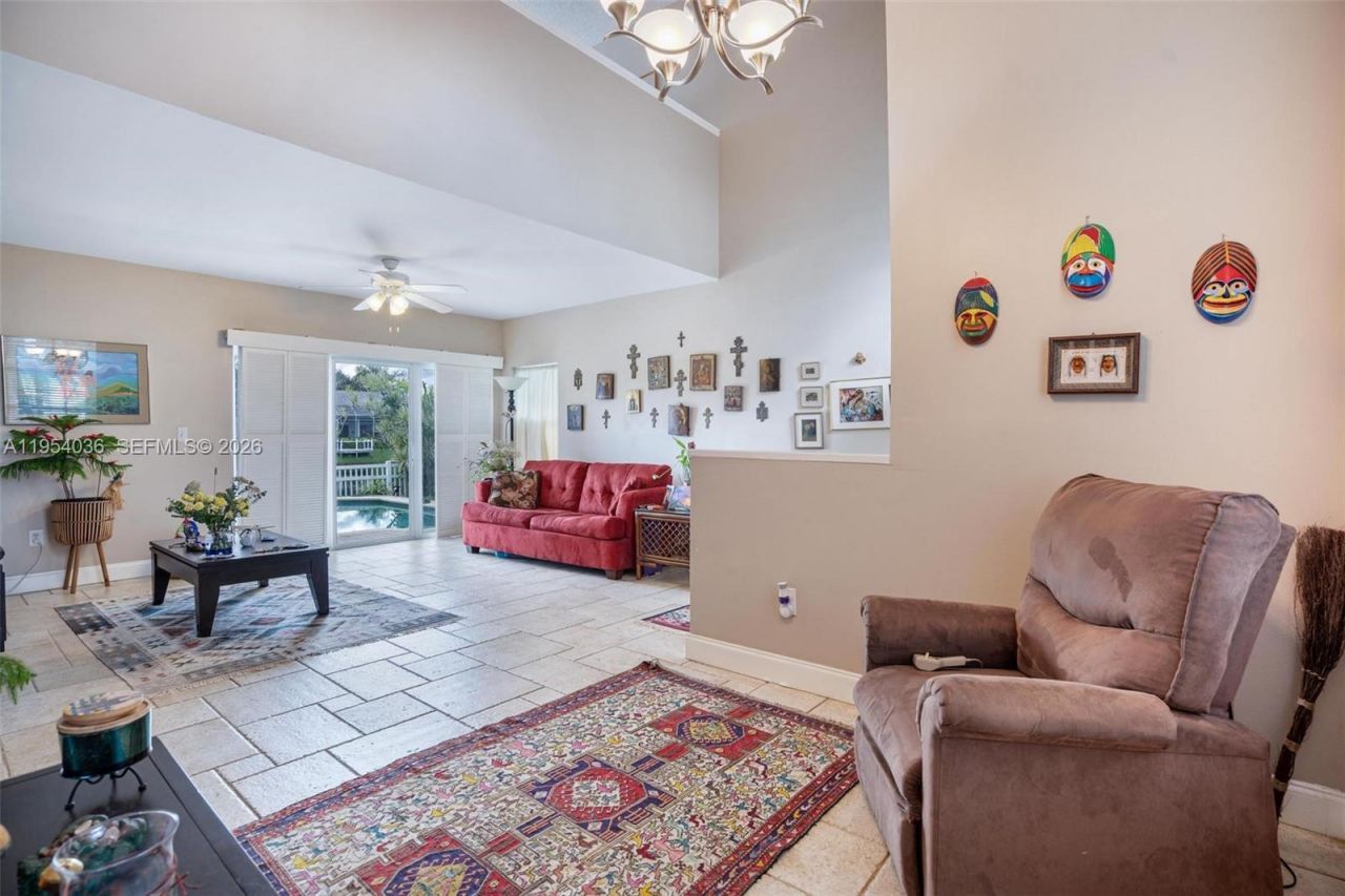 13930 Oak Ridge Dr , Davie, FL 33325 Photo