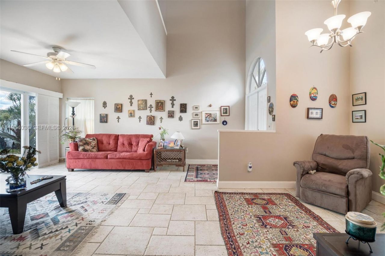 13930 Oak Ridge Dr , Davie, FL 33325 Photo