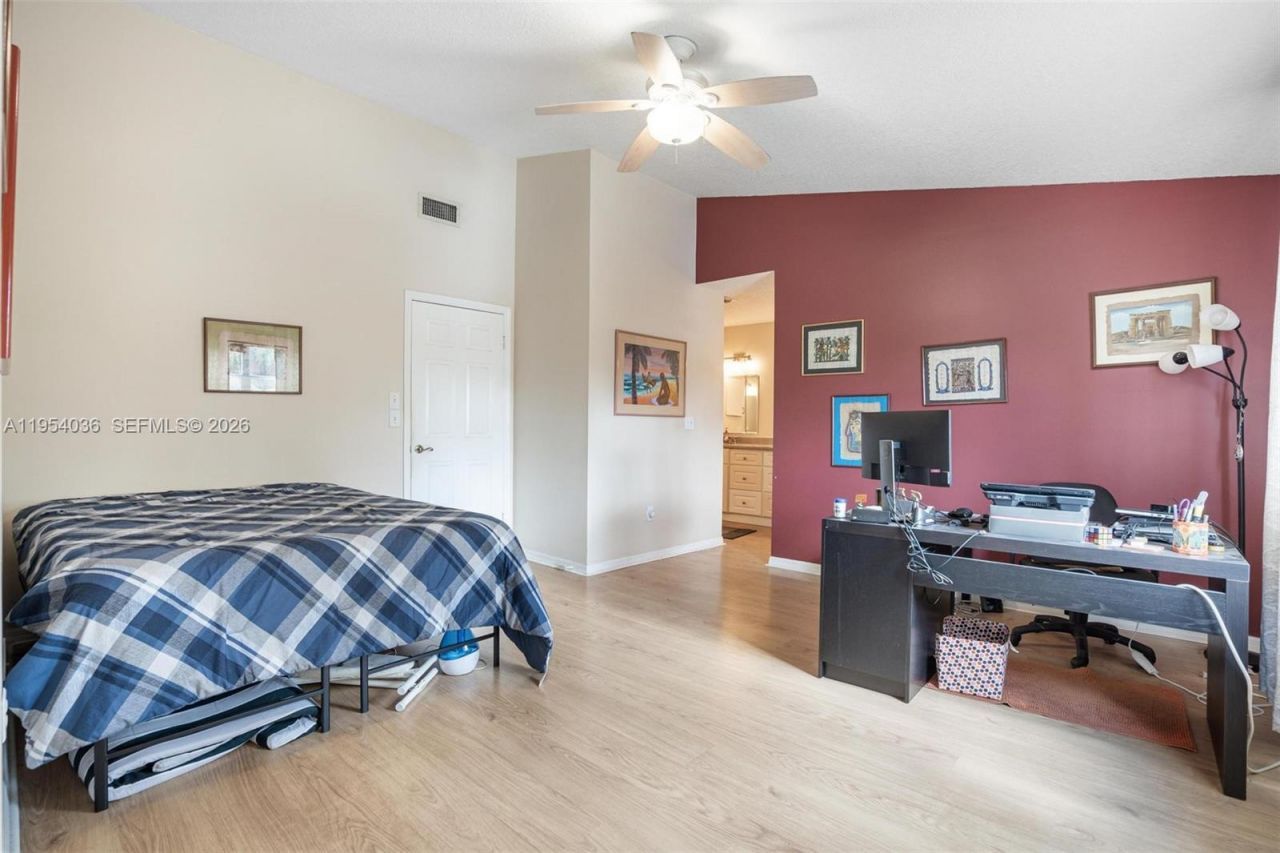 13930 Oak Ridge Dr , Davie, FL 33325 Photo