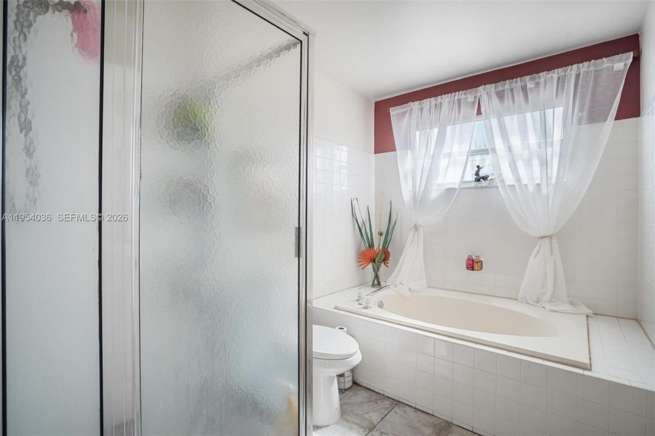 13930 Oak Ridge Dr , Davie, FL 33325 Photo