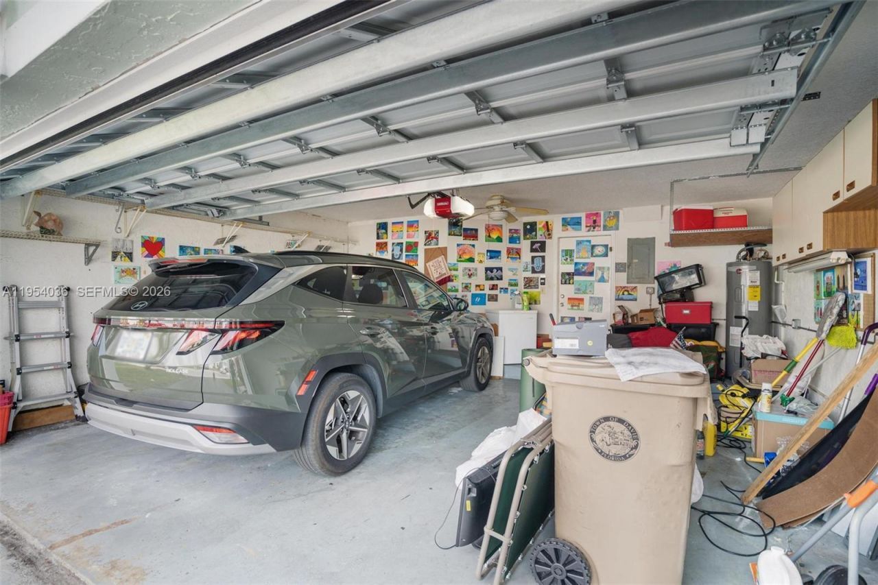 13930 Oak Ridge Dr , Davie, FL 33325 Photo