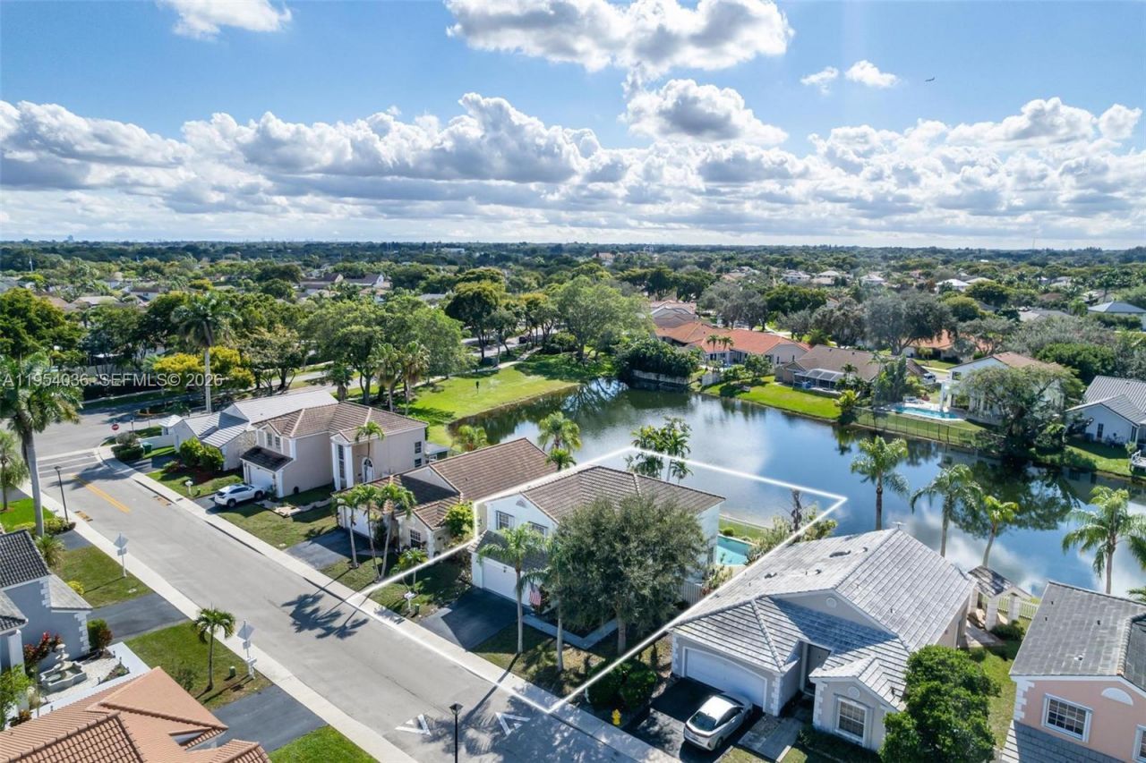 13930 Oak Ridge Dr , Davie, FL 33325 Photo