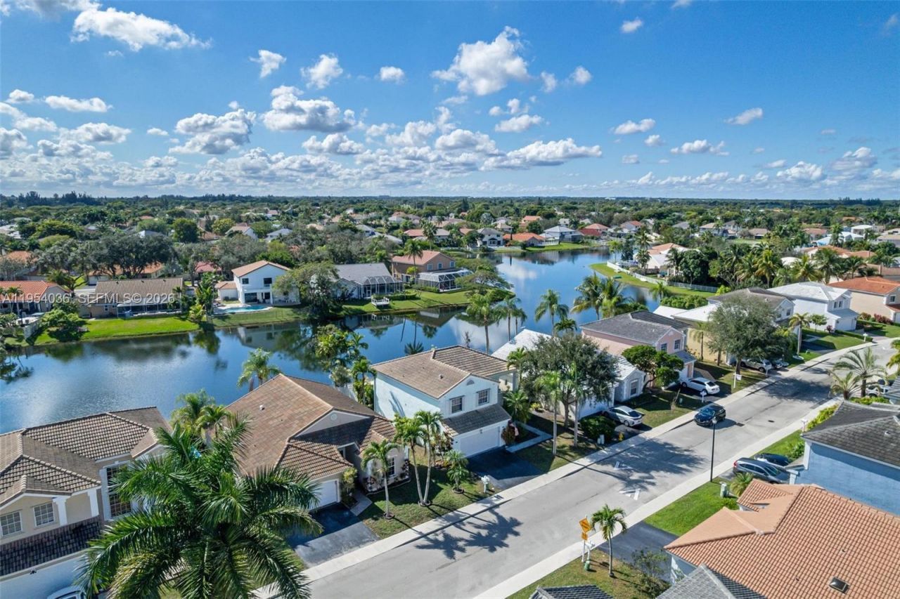 13930 Oak Ridge Dr , Davie, FL 33325 Photo