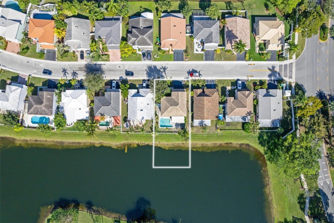 13930 Oak Ridge Dr , Davie, FL 33325 Photo