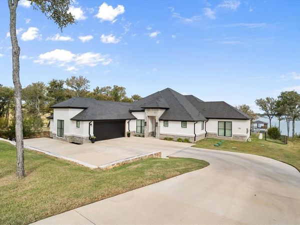 121 Diamond Point, Corsicana, TX 75109
