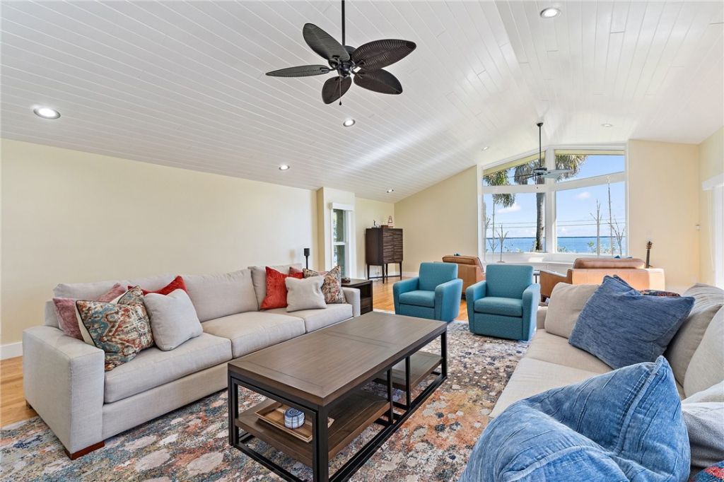 2315 S Indian River Drive, Fort Pierce, FL 34950 Photo