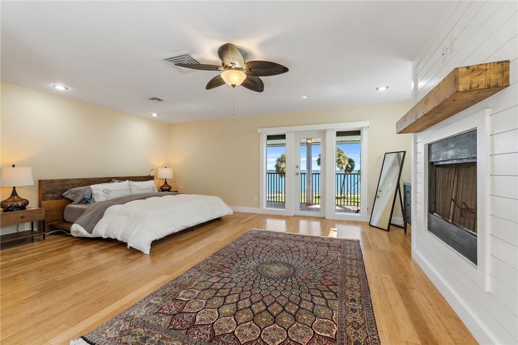 2315 S Indian River Drive, Fort Pierce, FL 34950 Photo